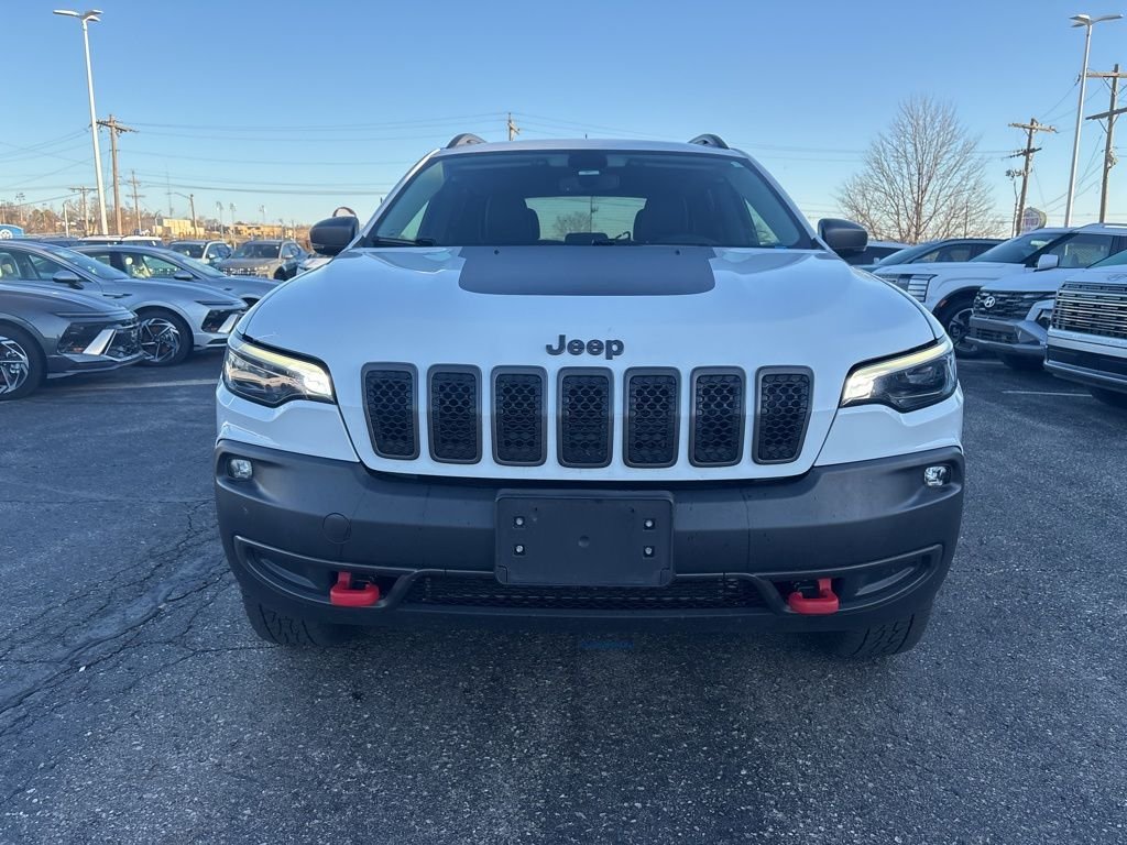 Used 2019 Jeep Cherokee Trailhawk with VIN 1C4PJMBX6KD369647 for sale in Kansas City