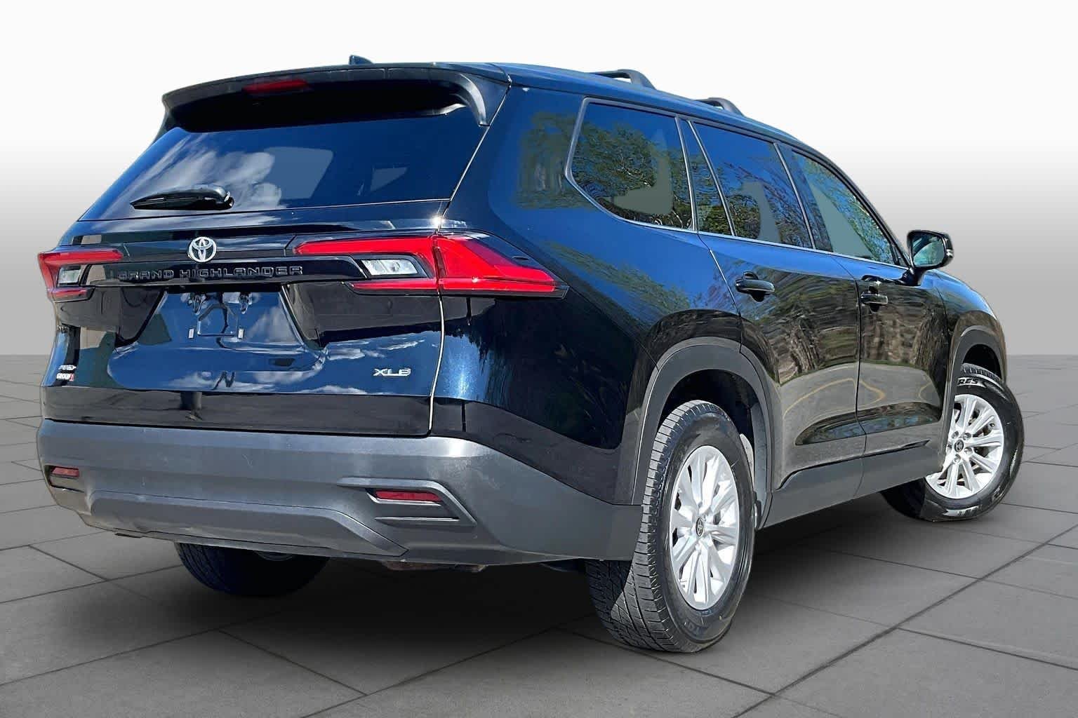 Used 2024 Midnight Black Metallic Toyota XLE image 13