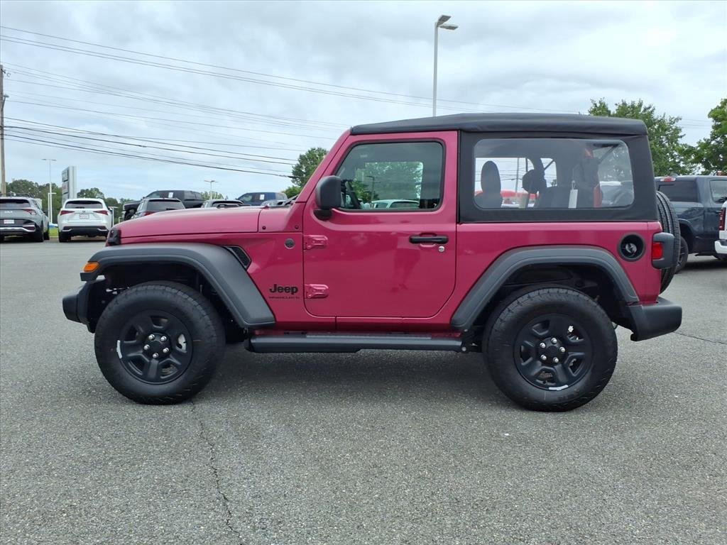 New 2026 Tuscadero Pearlcoat Jeep Sport image 6