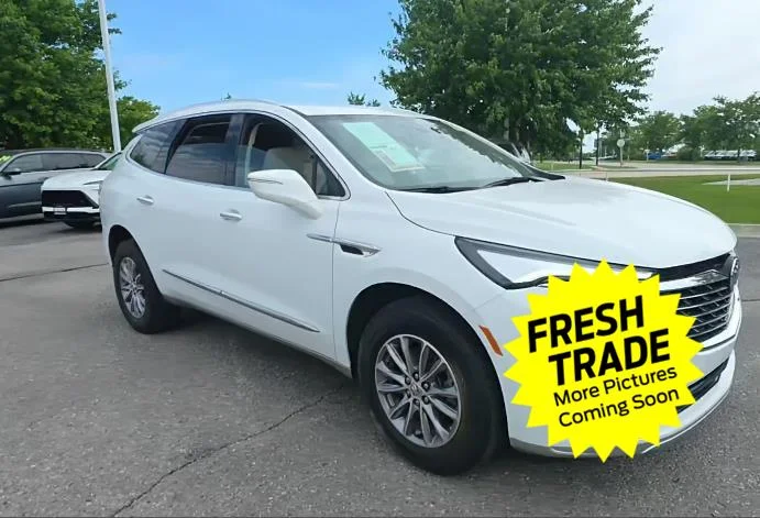 2023 Buick Enclave Essence AWD's photo