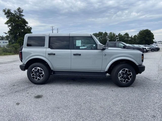 New 2026 White Ford Outer Banks image 2