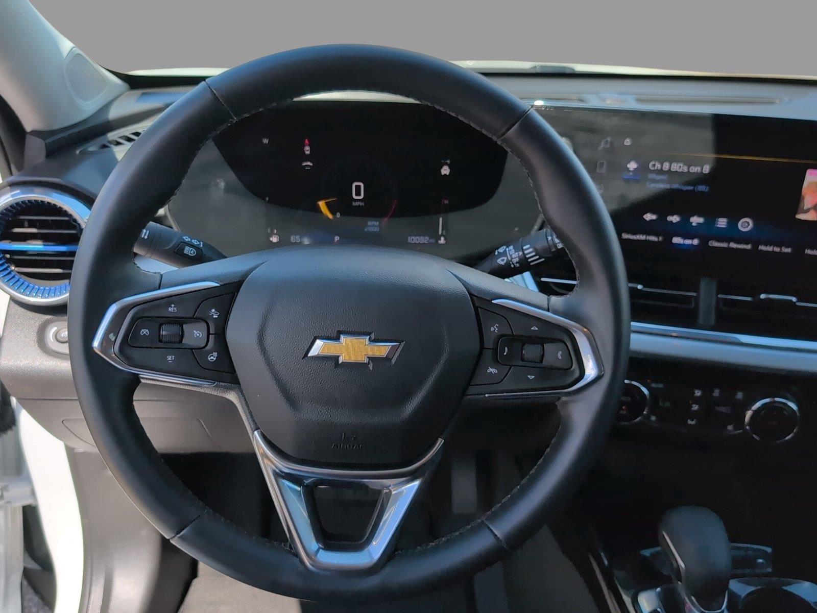 Used 2025 Summit White Chevrolet LT image 29