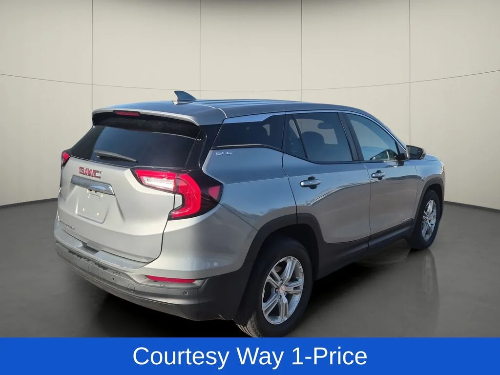 Used 2023 Silver GMC SLE image 9