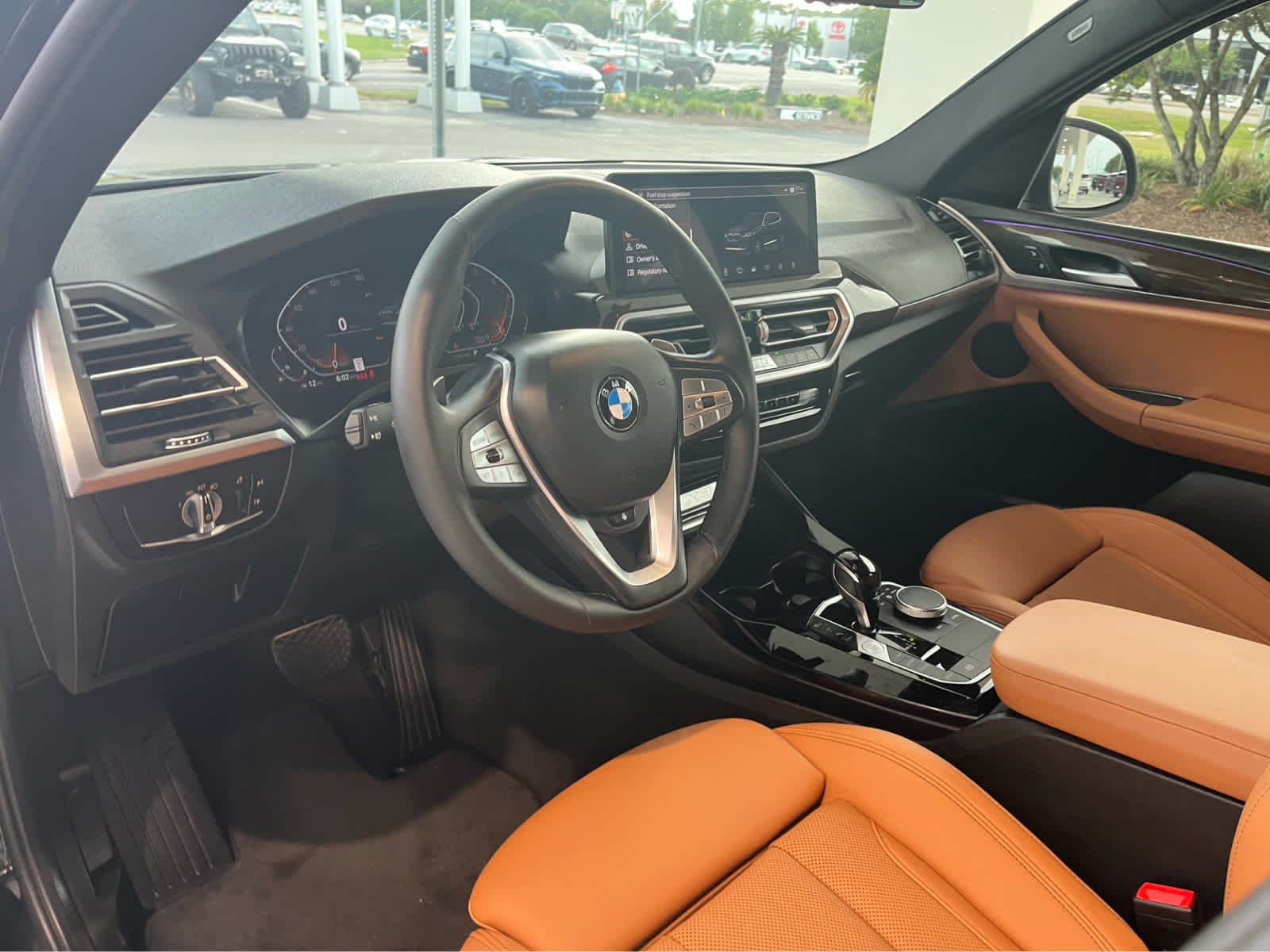 Used 2023 Black Sapphire Metallic BMW sDrive30i image 7
