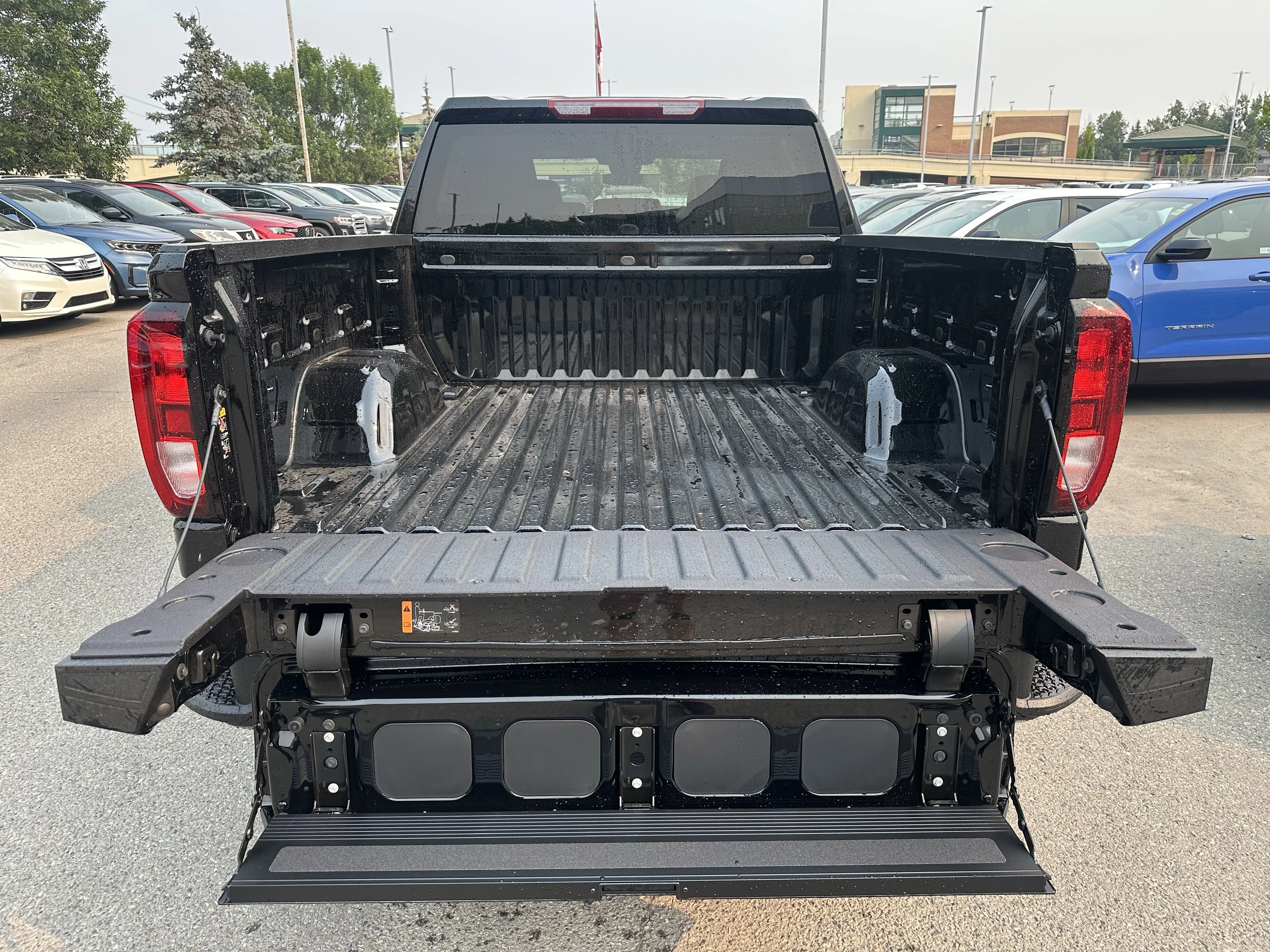 New 2026 Onyx Black GMC Elevation image 9
