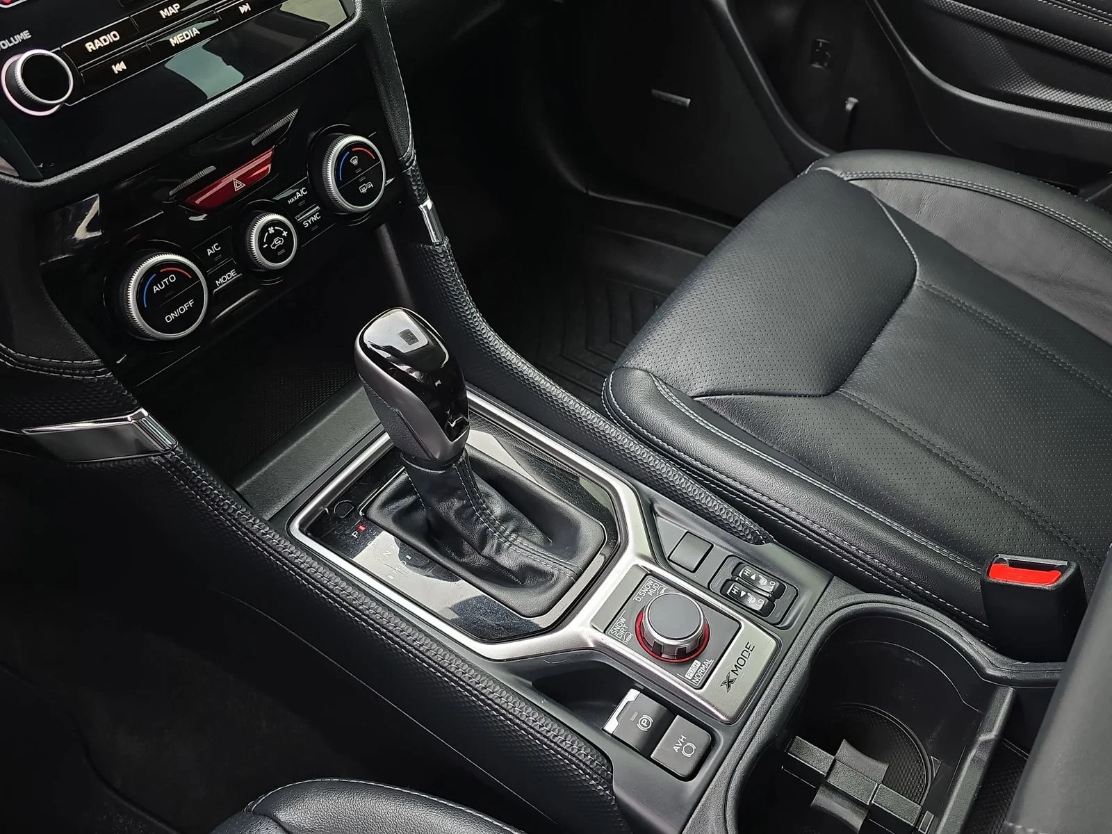 Used 2023 Gray Metallic Subaru Touring image 27