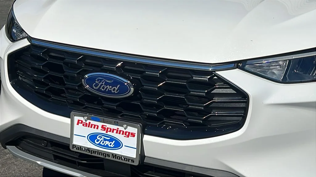New 2025 Star White Metallic Tri-coat Ford ST-Line Select image 5