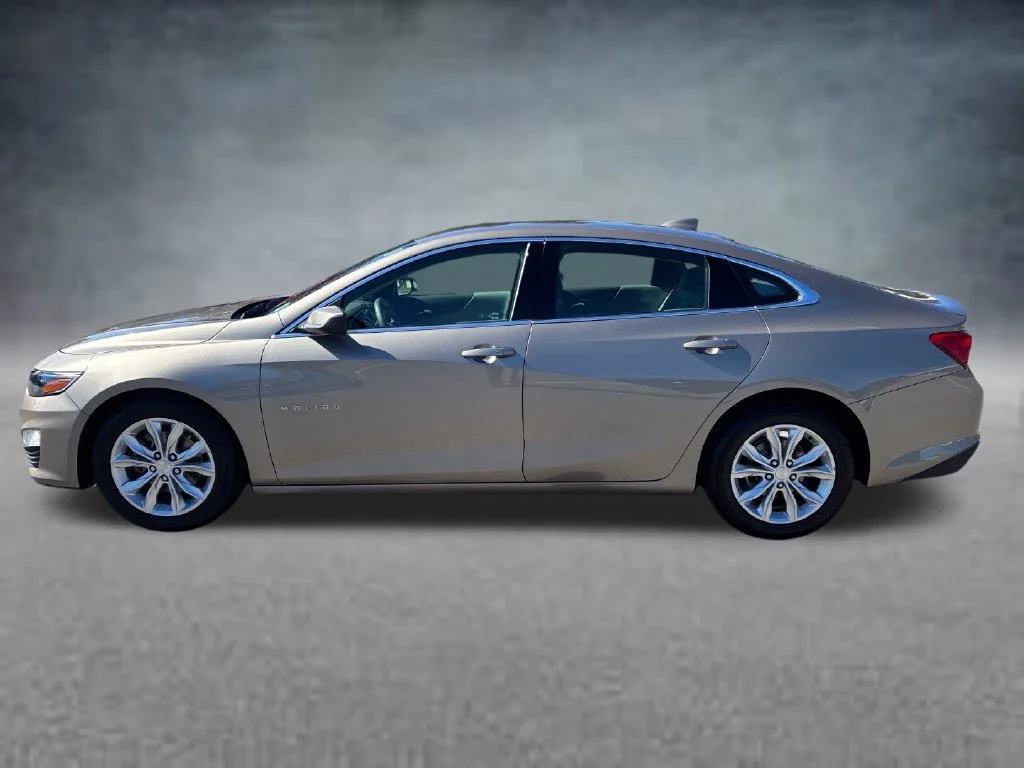Used 2025 Mineral Gray Metallic Chevrolet 1LT image 2