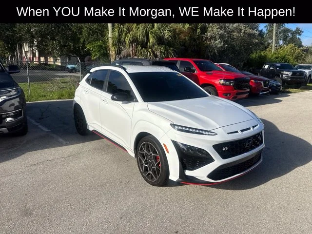 Used 2023 White Hyundai Base image 5