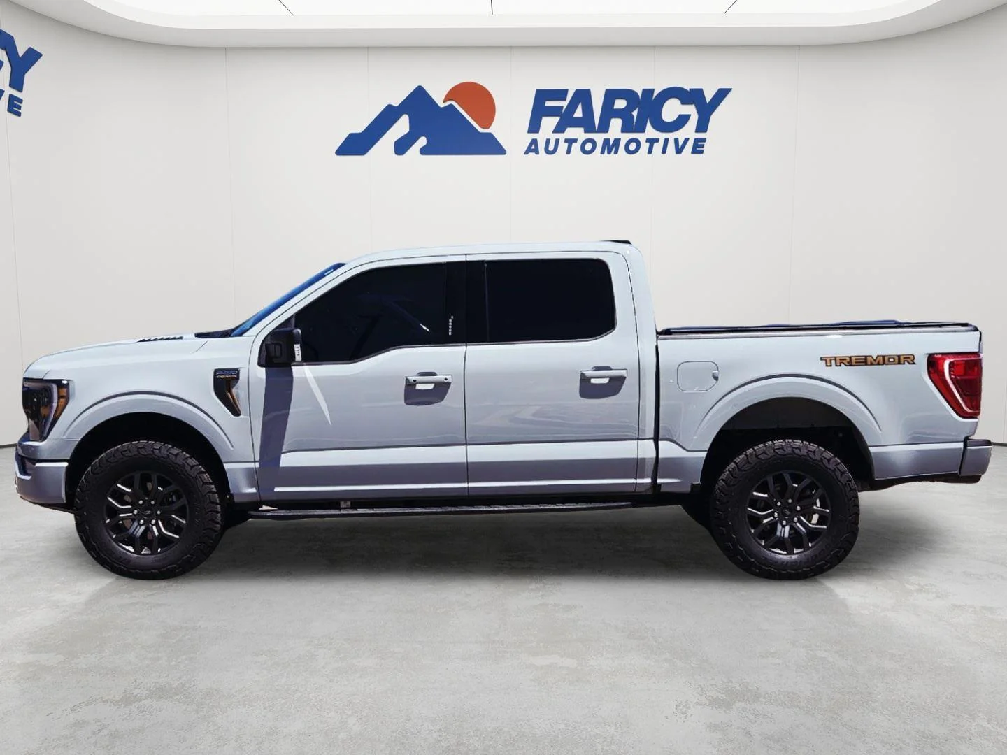 Used 2023 Avalanche Gray Ford Tremor image 6