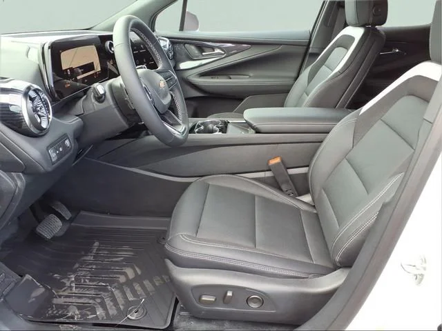 New 2026 Summit White Chevrolet LT image 16