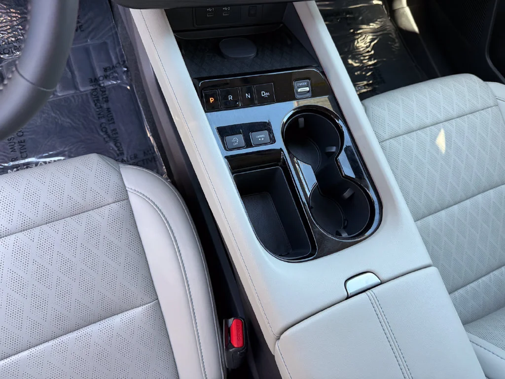 Used 2026  Nissan Platinum image 27