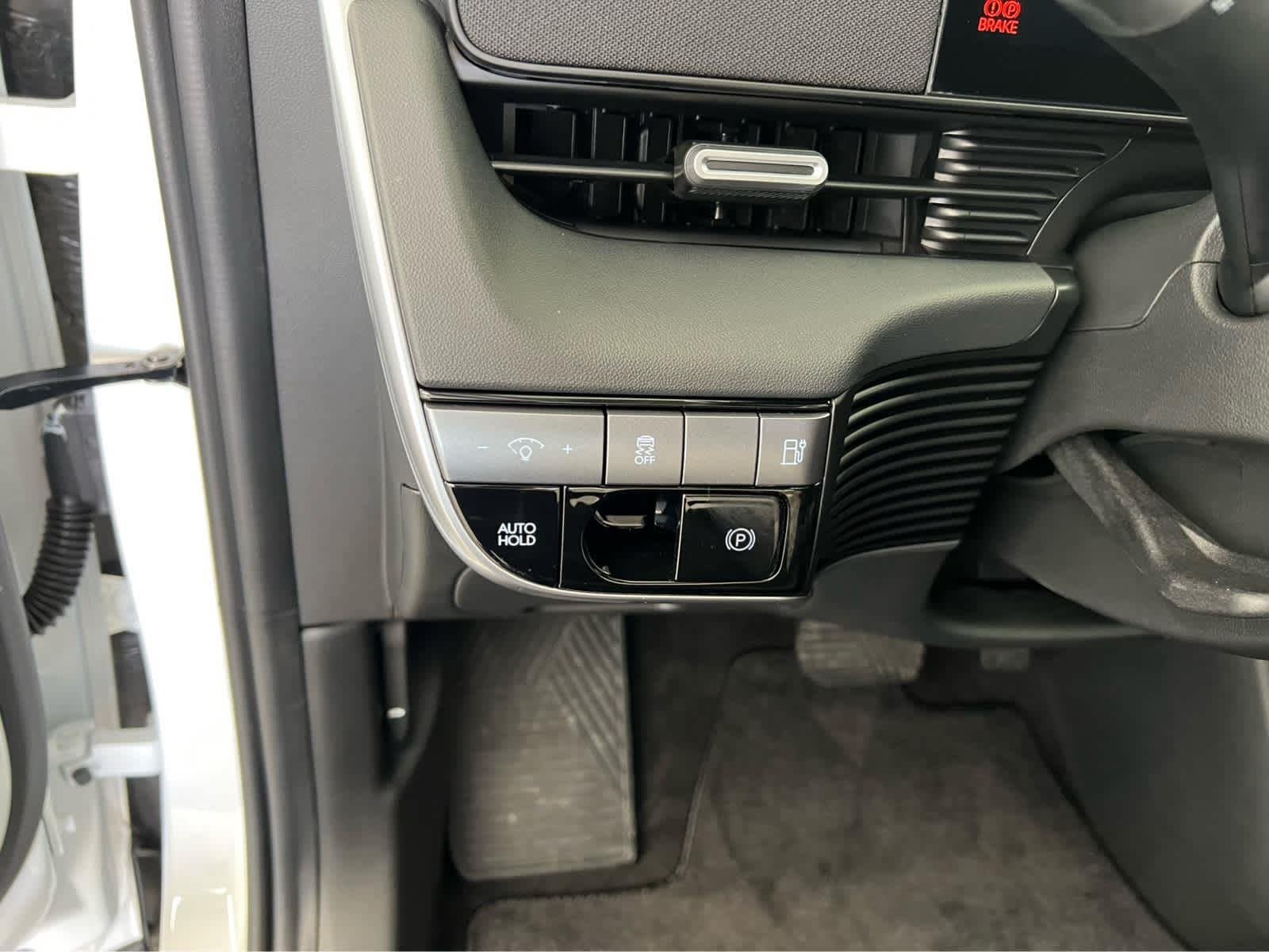 Used 2025 Atlas White Hyundai SE image 14