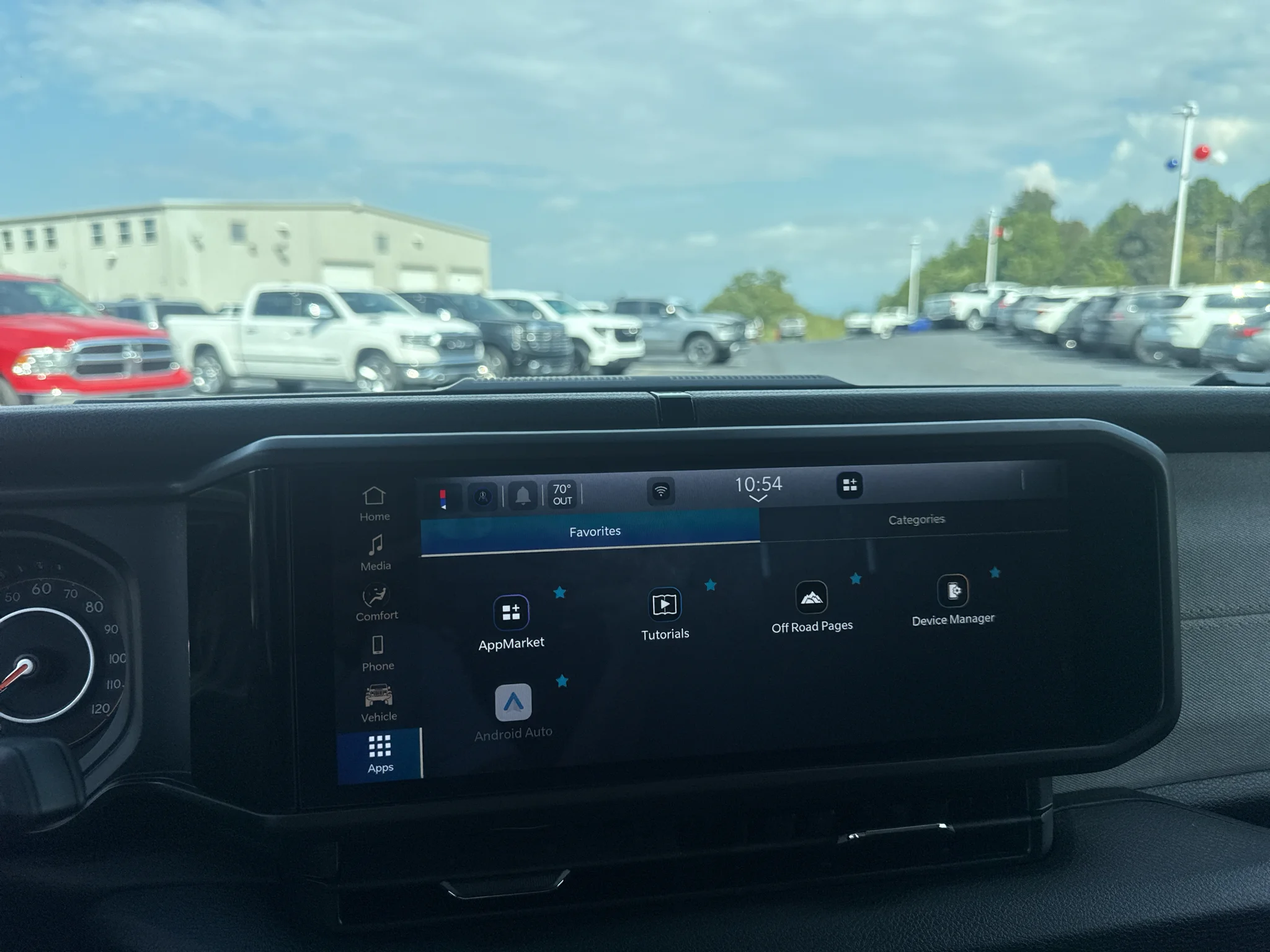Used 2026 Reign Jeep Sport S image 17