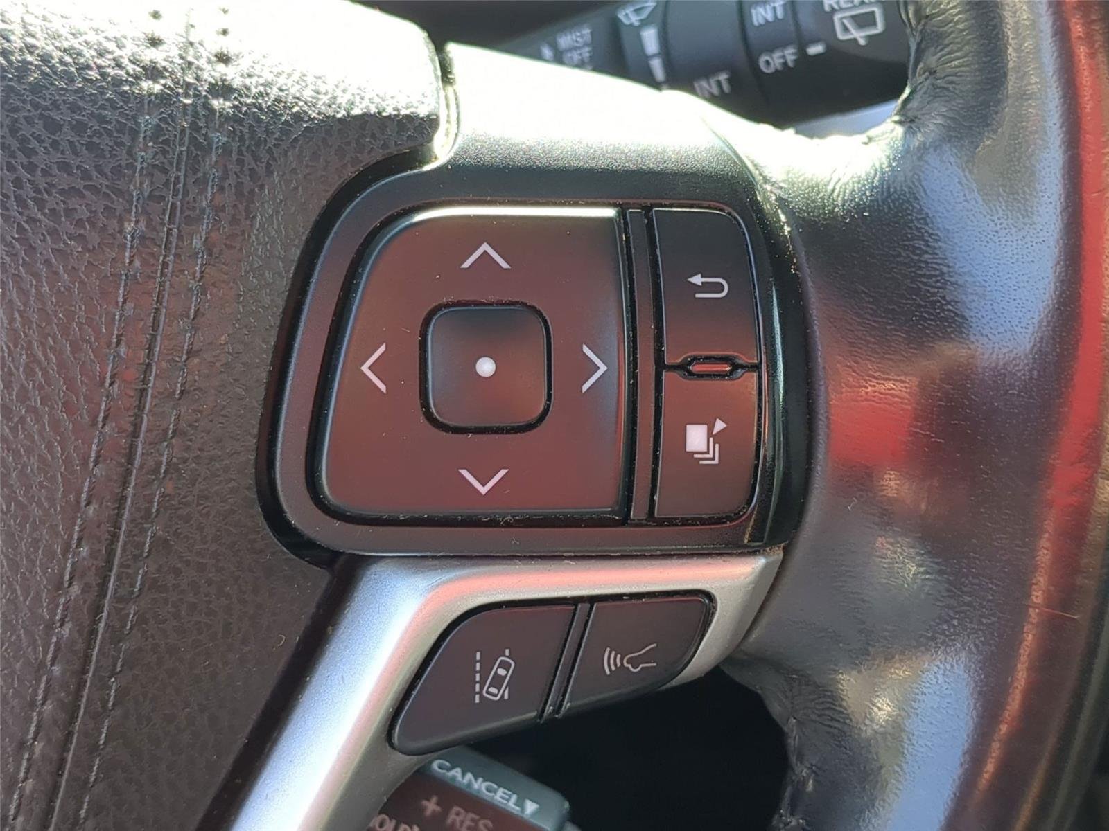 Used 2019  TOYOTA  image 20