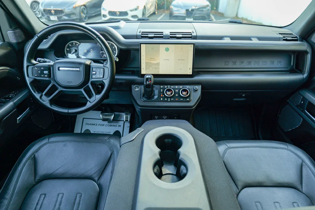 Used 2023 Gray Land Rover X image 40