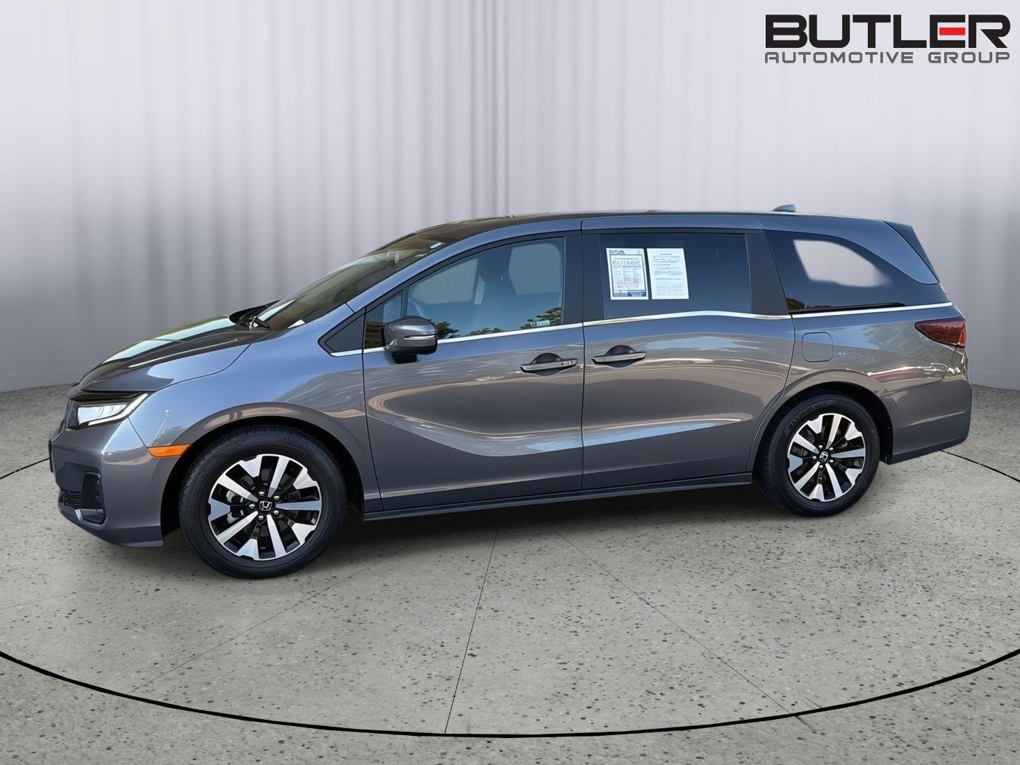 Used 2025  Honda EX-L image 3