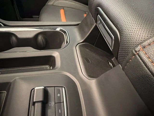 Used 2025 Gray GMC AT4 image 31