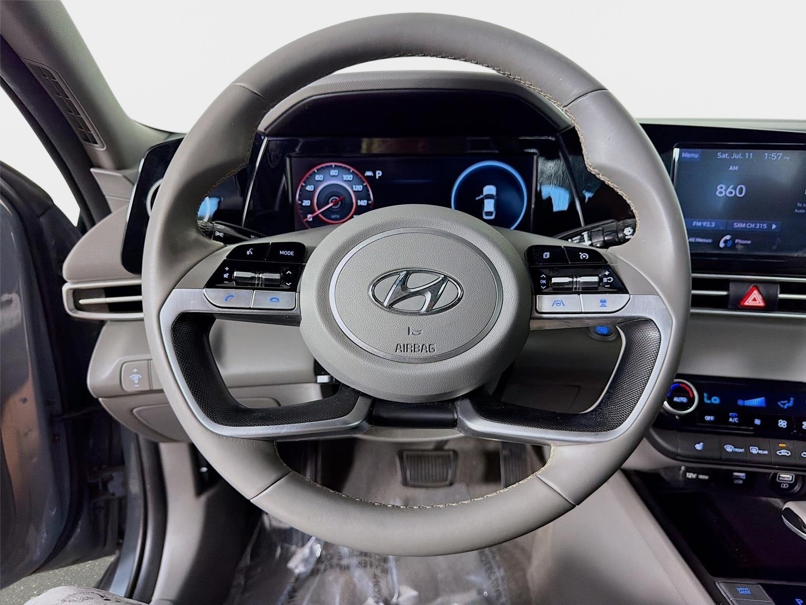 Used 2022 Electric Shadow Hyundai SEL image 12