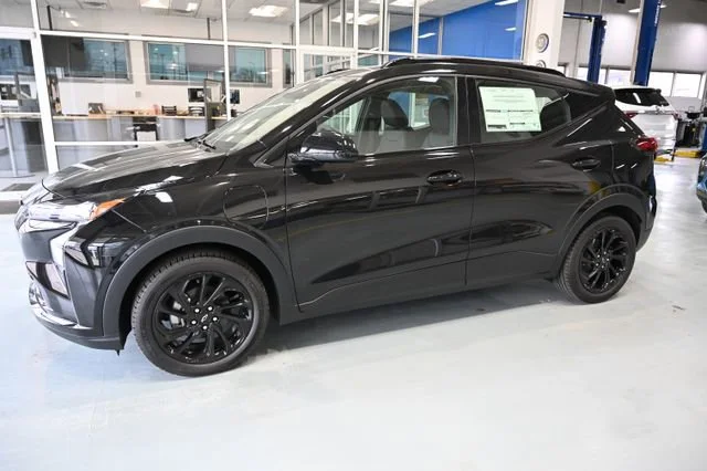 2027 Chevrolet Bolt RS - Photo 8