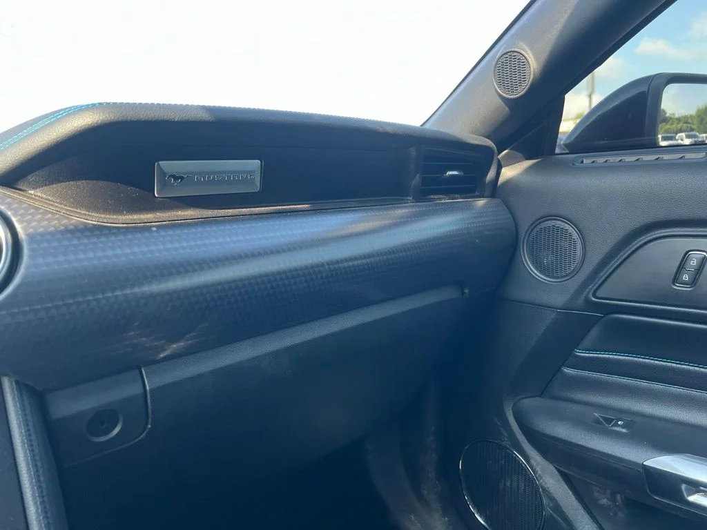 Used 2019 Shadow Black Ford GT Premium image 15