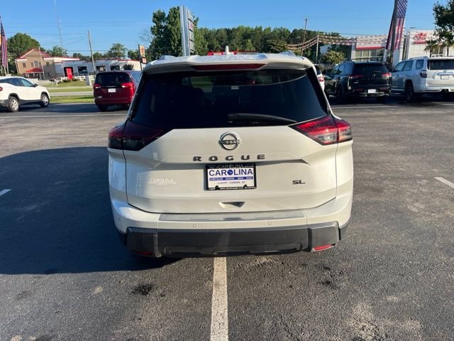 Used 2024 White Nissan SL image 30