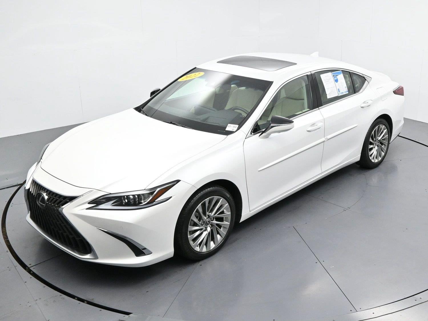 Used 2022 Eminent White Pearl Lexus ES 350 Ultra Luxury image 41