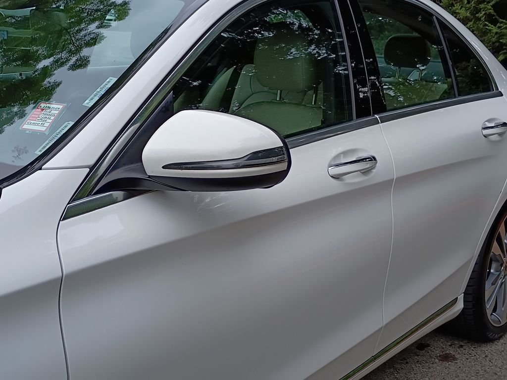 Used 2018 Diamond White Metallic Mercedes-Benz C 300 image 9