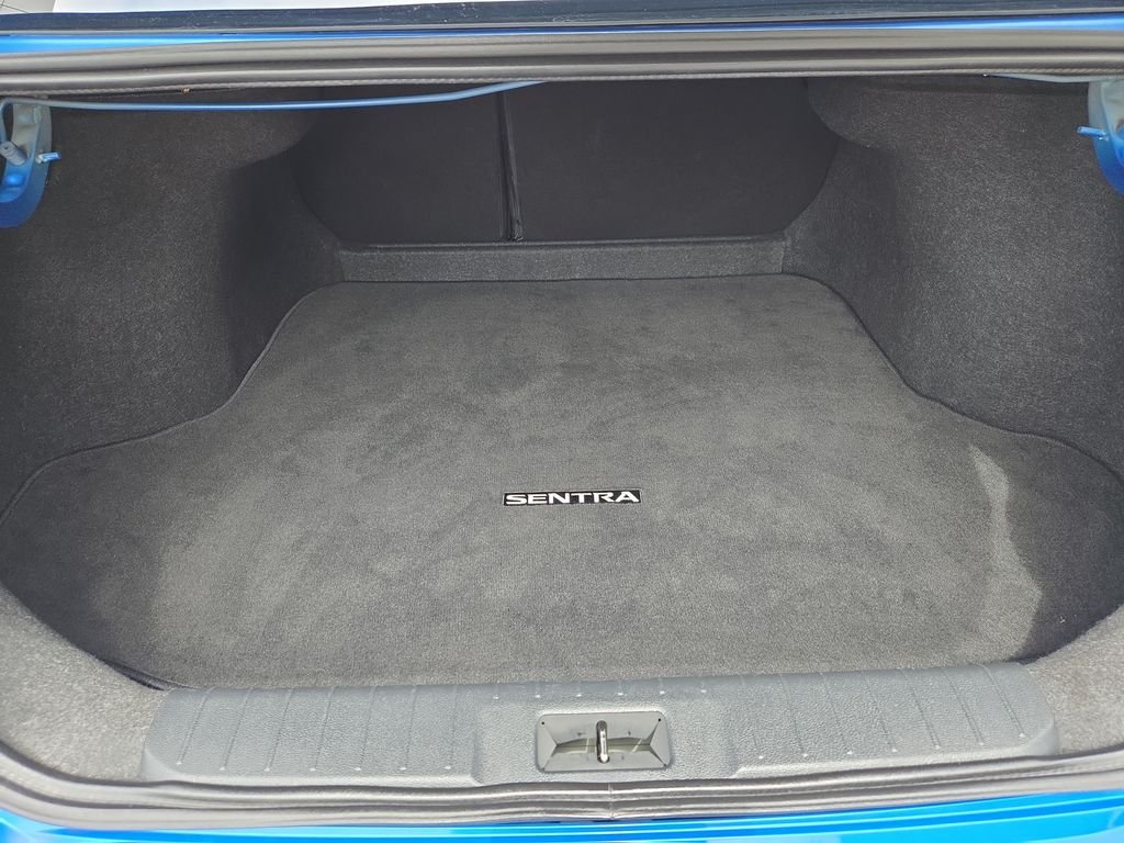 Used 2025 Electric Blue Metallic Nissan SR image 22