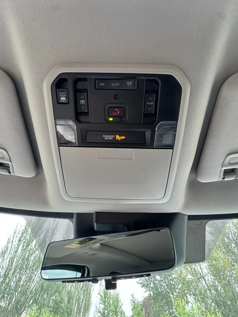 Used 2023 Ice Cap Toyota Limited image 23