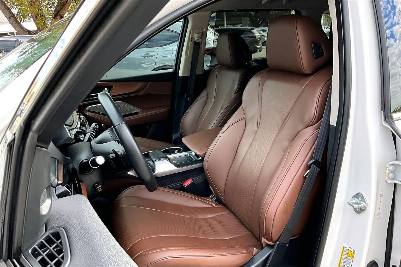 Used 2023 Platinum White Pearl Acura w/Technology Package image 8