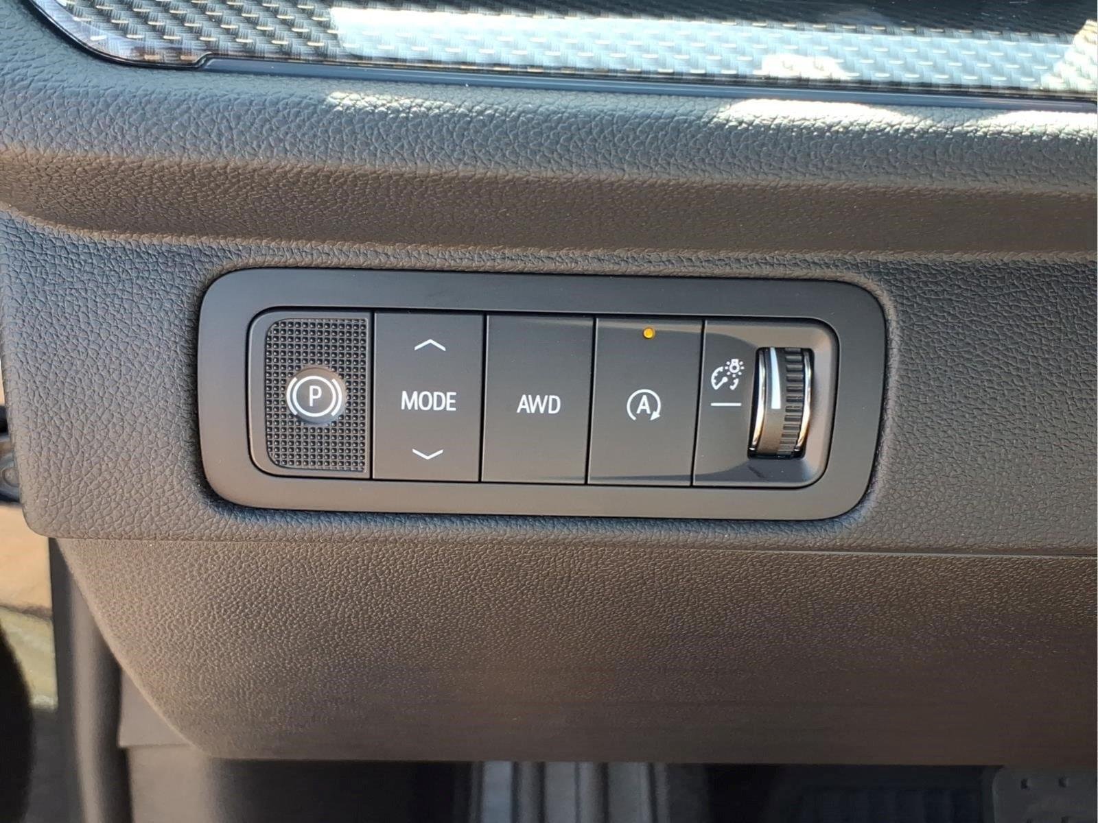 New 2027 Mosaic Black Metallic Chevrolet Z71 image 18