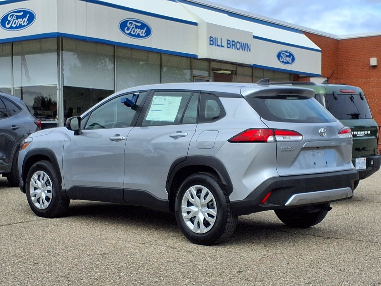 Used 2024 Sonic Silver Toyota L image 2