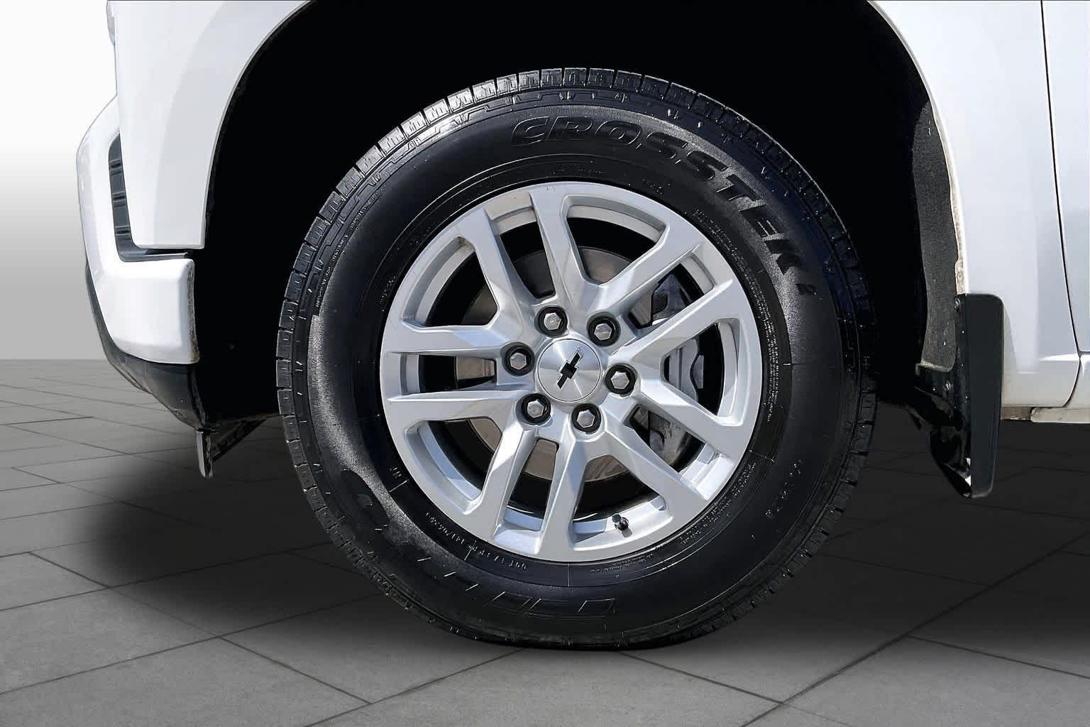 Used 2021 Summit White Chevrolet RST image 11