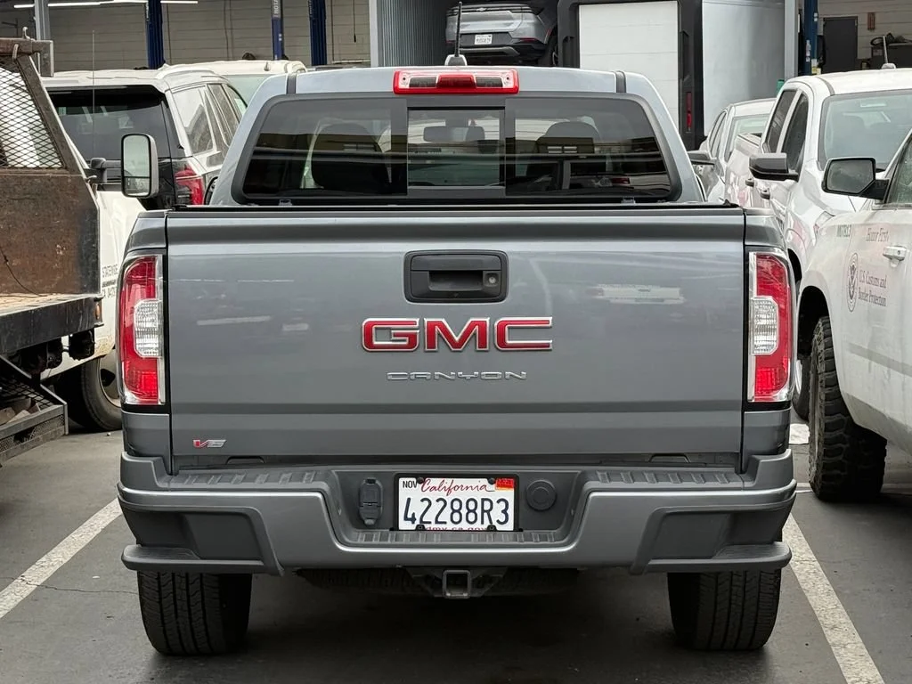 Used 2022 SATIN STEEL METALLIC GMC 4WD Elevation image 25