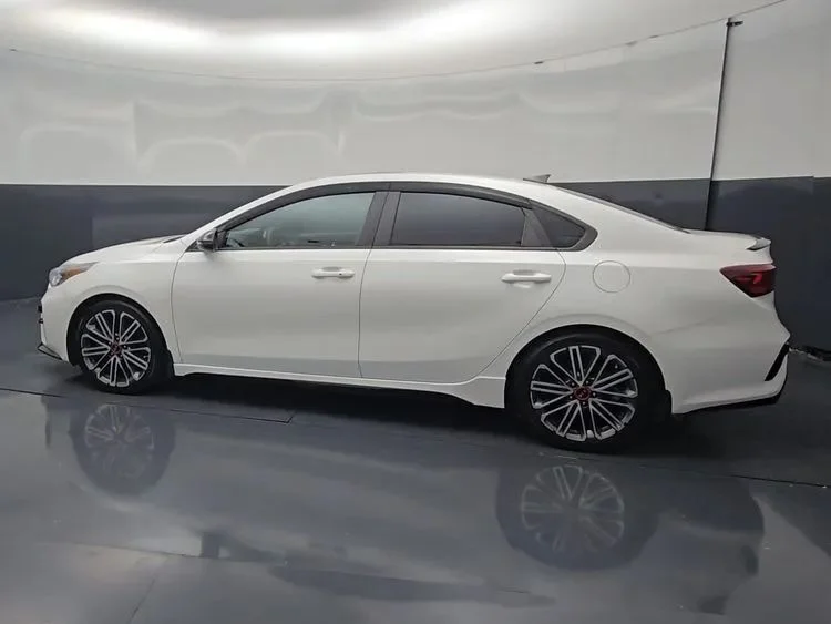 Used 2021  Kia GT Sedan 4D image 13