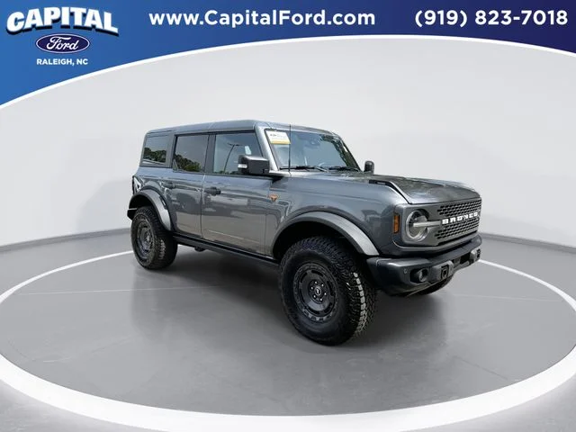 Used 2025 Gray Ford Badlands image 2