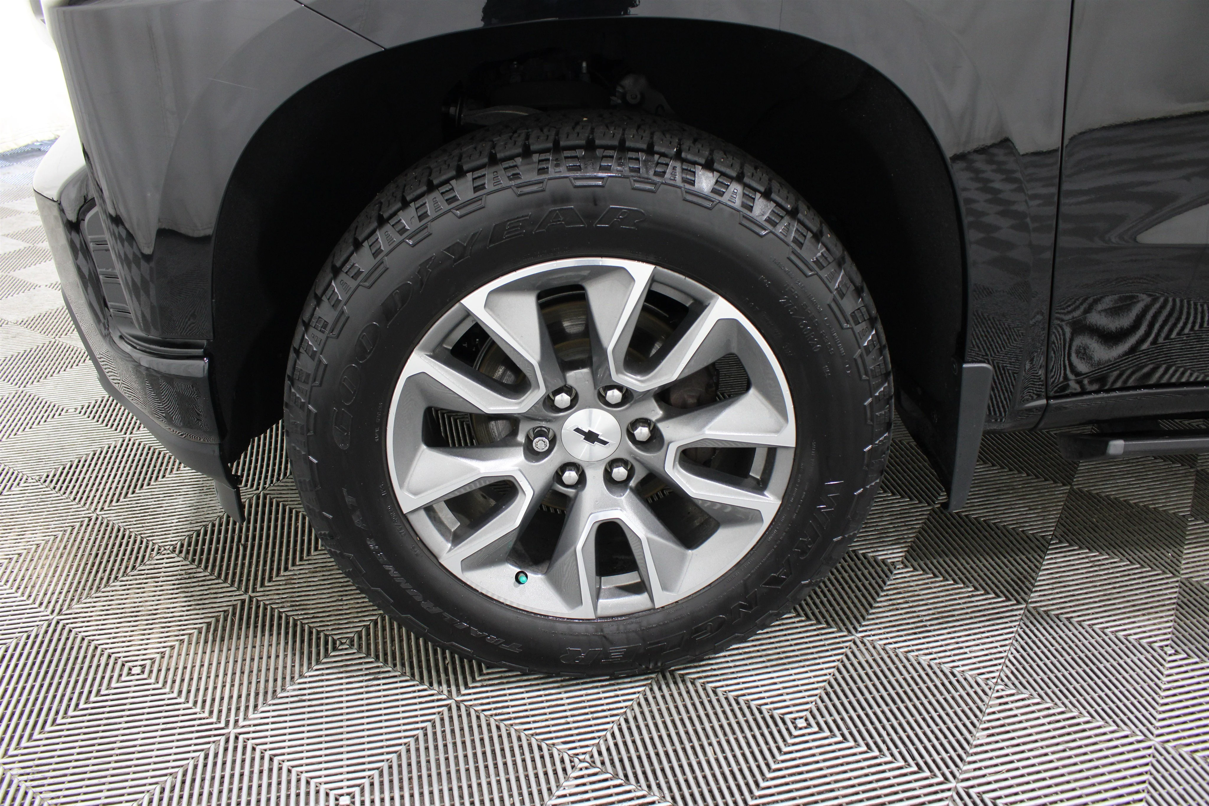 Used 2022 Black Chevrolet RST image 33