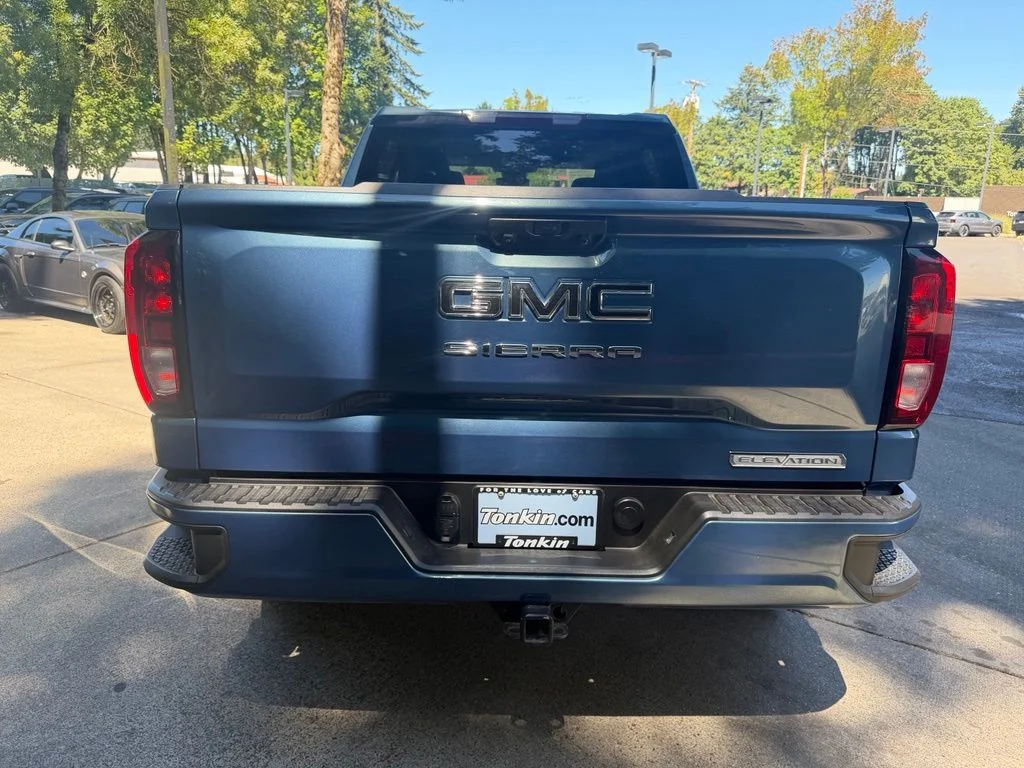 Used 2024 Blue GMC Elevation image 5
