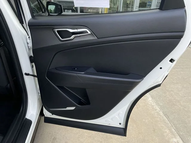 2025 Kia Sportage LX - Photo 36