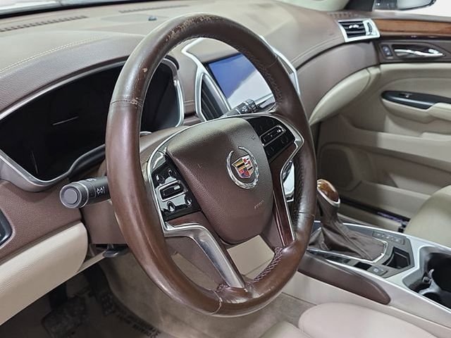 Used 2014 Silver Cadillac Luxury image 14