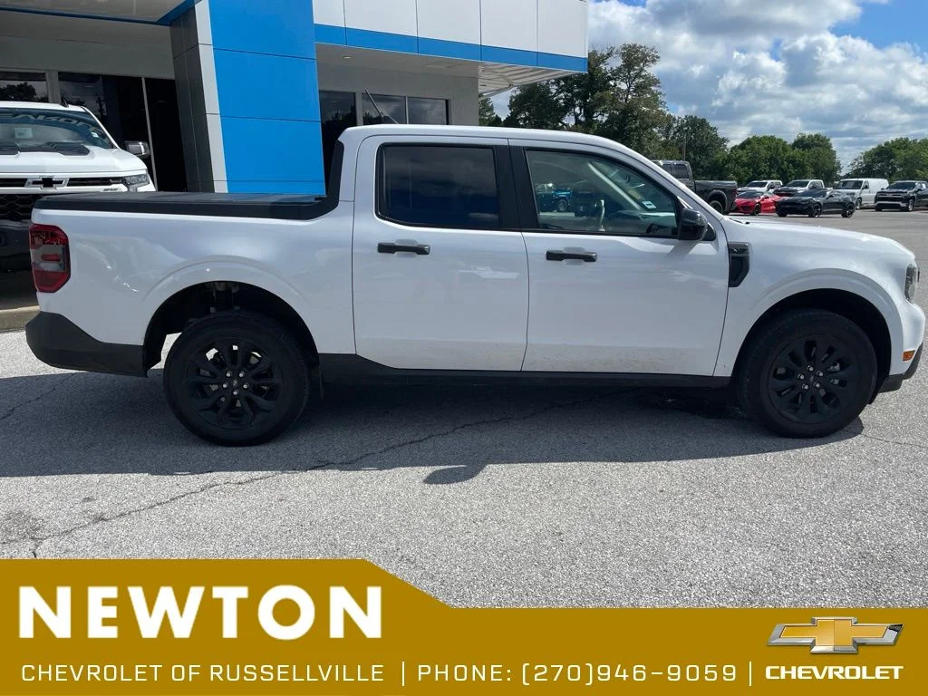 Used 2024 Oxford White Ford XLT image 15