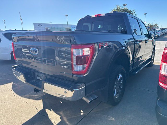 Used 2021  Ford Lariat image 4