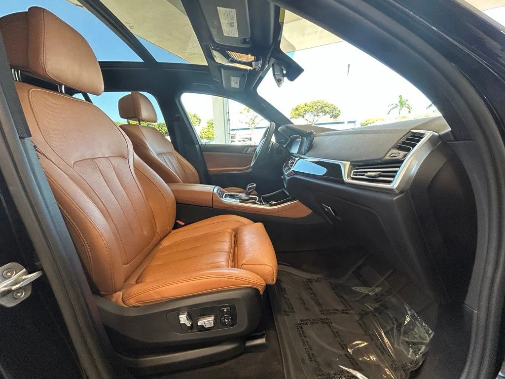 Certified Used 2019 Carbon Black Metallic BMW xDrive40i image 25