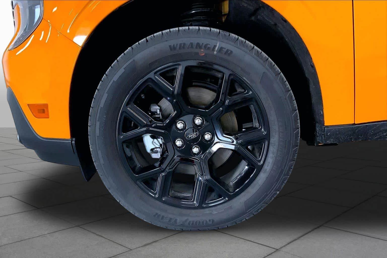 New 2026 Orange Fury Metallic Tri-Coat Ford XLT image 9