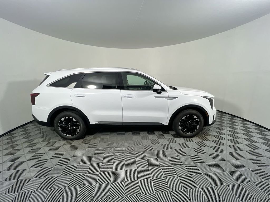 New 2026 Glacial White Pearl Kia S image 2