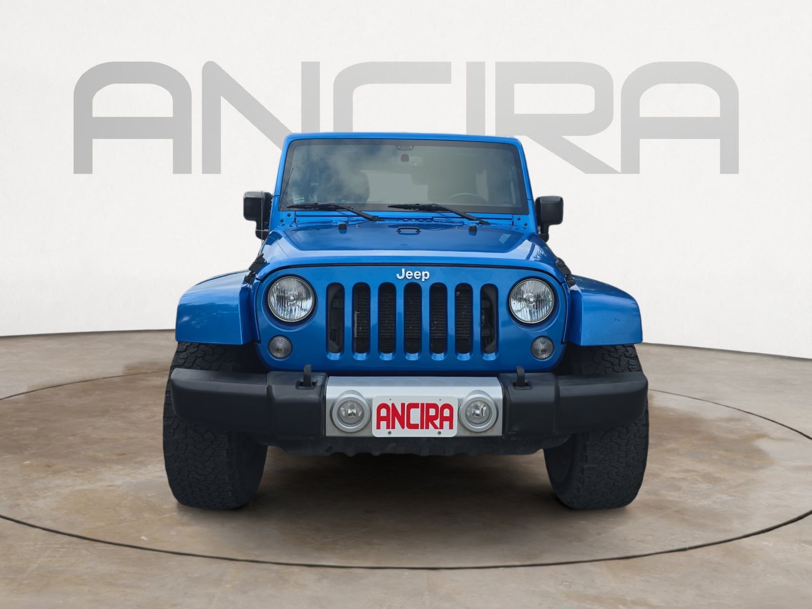 Used 2015 Hydro Blue Pearl Coat Jeep Sahara image 5