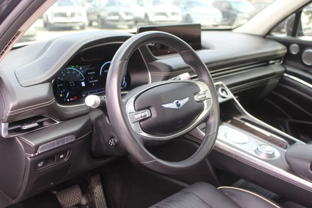 Used 2022 Black Genesis 2.5T image 12