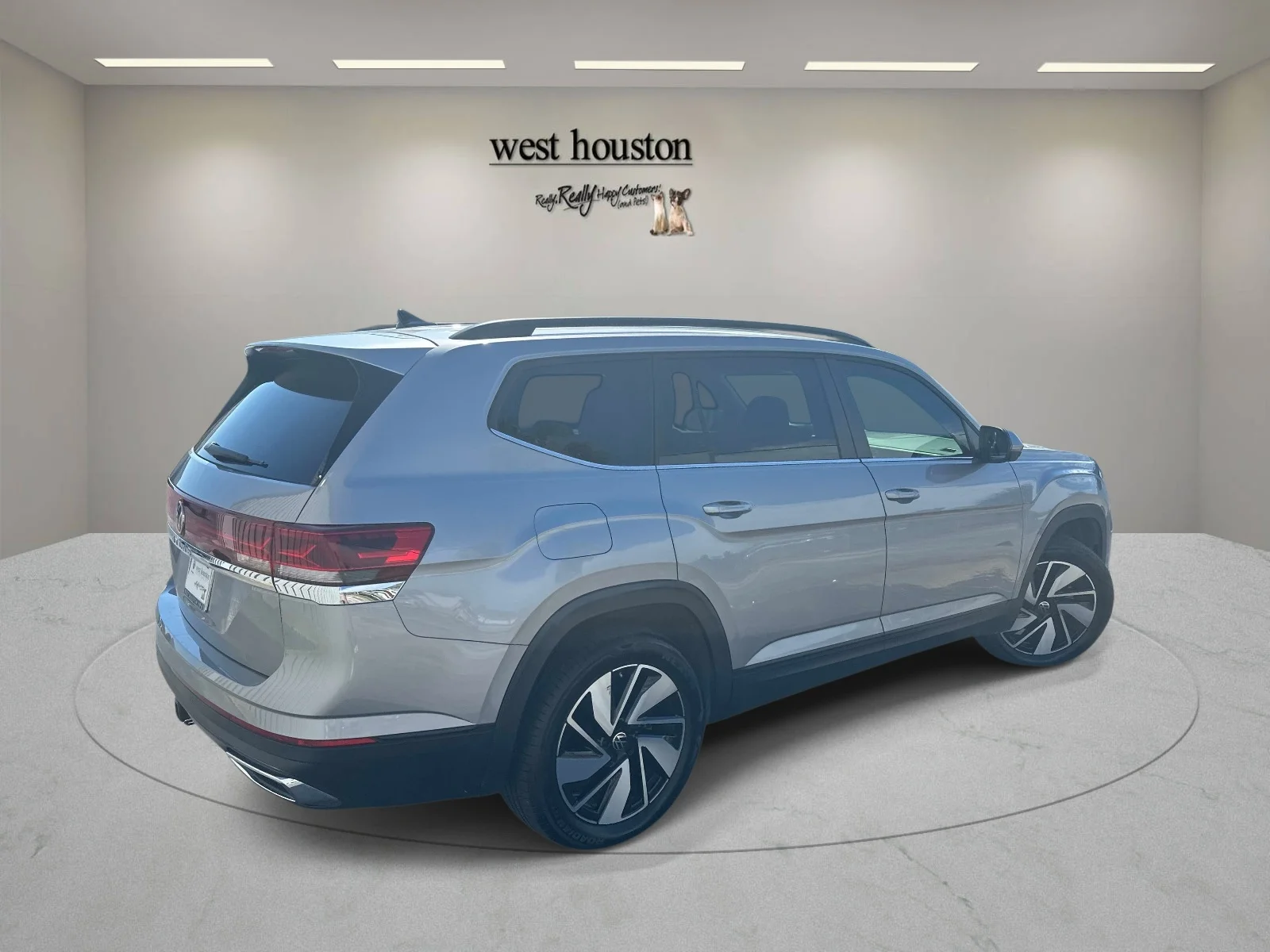 Used 2024 Silver Volkswagen 2.0T SE w/Technology image 5