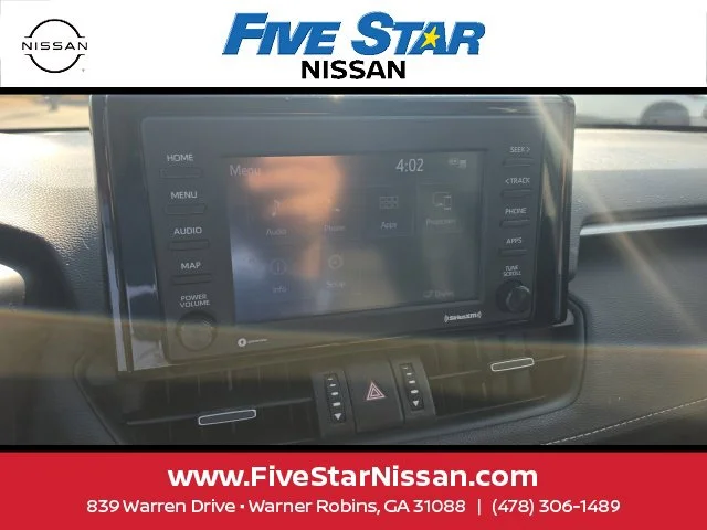 Used 2022  Toyota XLE Premium image 15